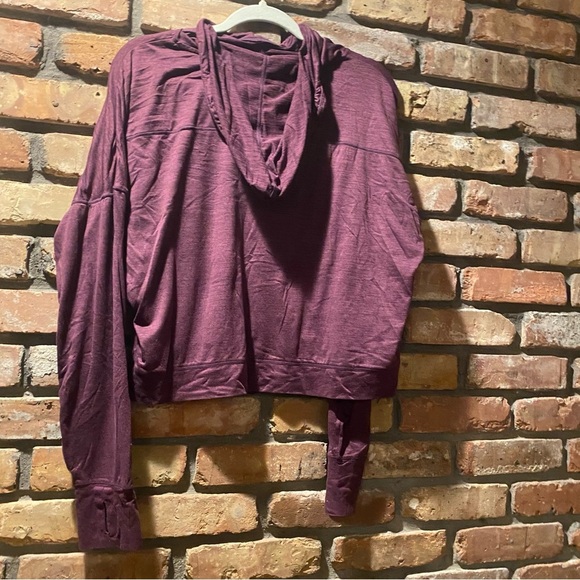 Reebok Womens Hoodie Size L Purple Long Sleeve Thumbholes Pullover Logo - Picture 4 of 5